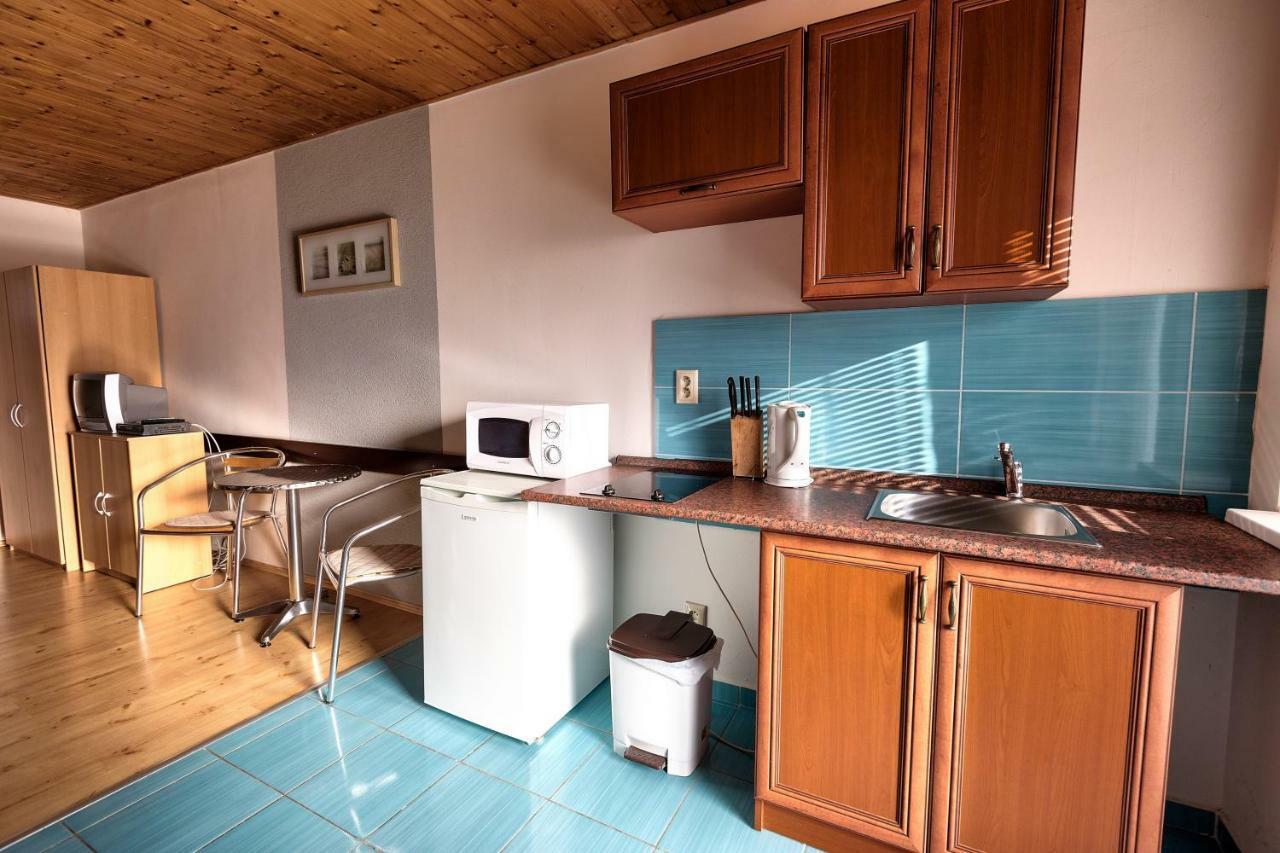 Apartmanovy Dom Red Hotell Podhájska Eksteriør bilde